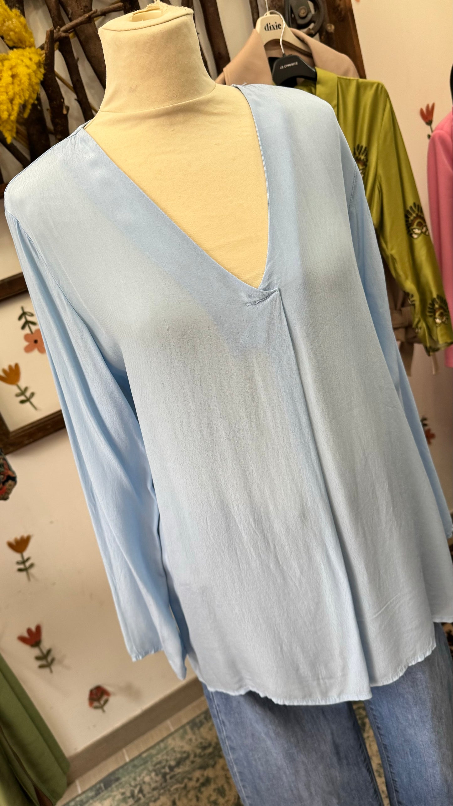 Camicia scollo a V