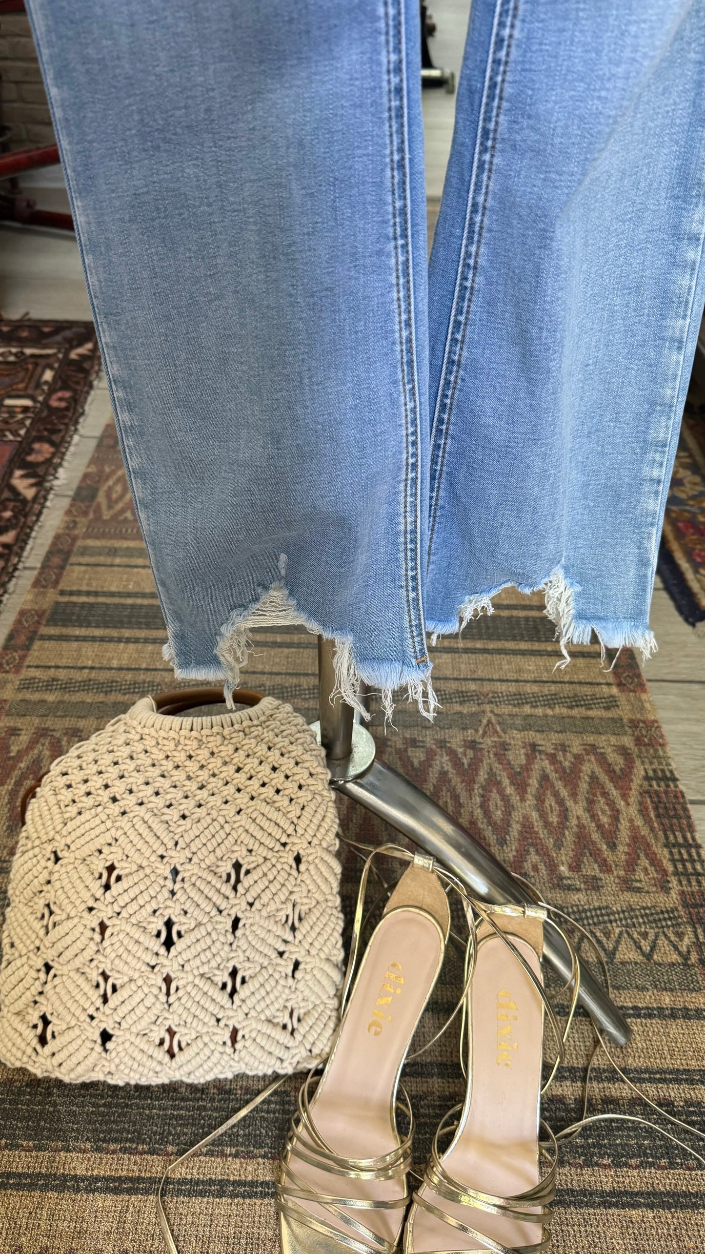 Jeans sfrangiato