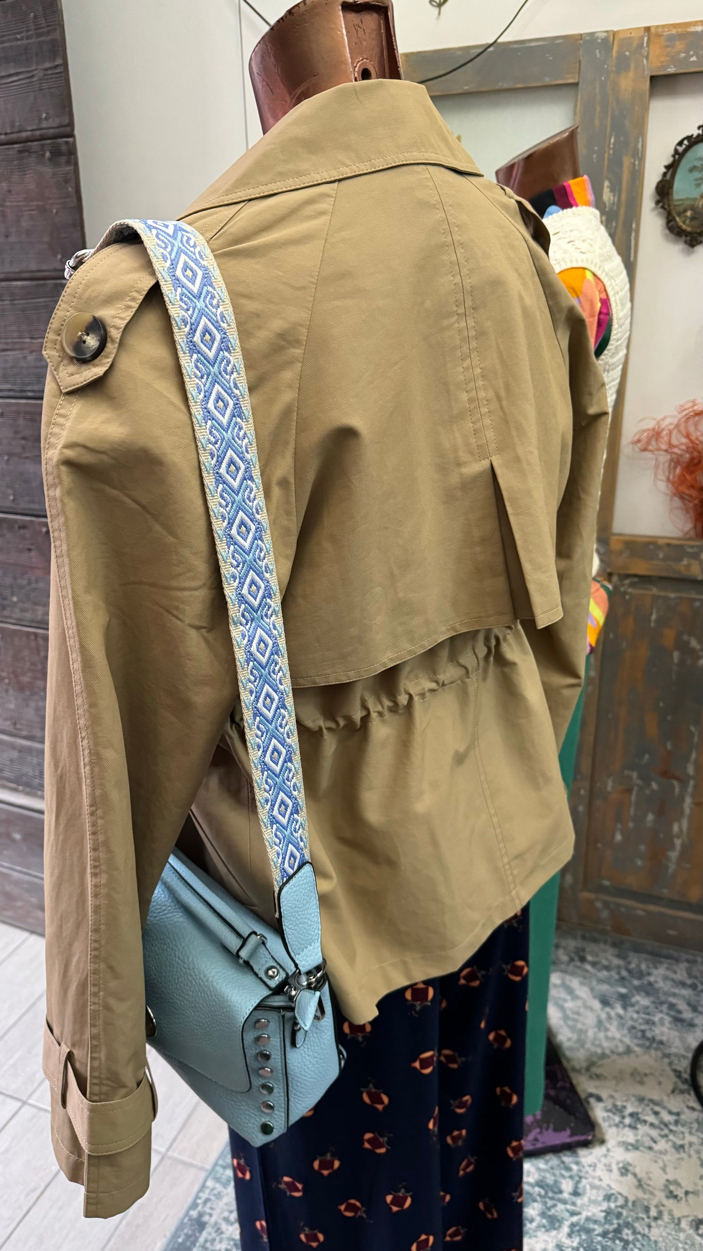 Trench corto