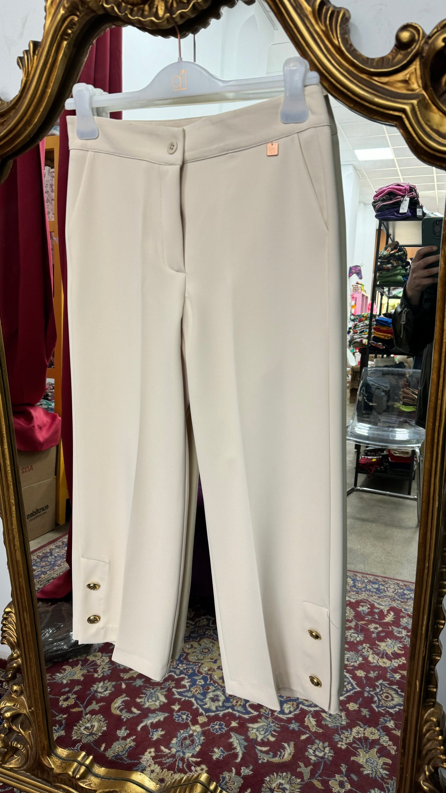 Pantalone bottoni oro