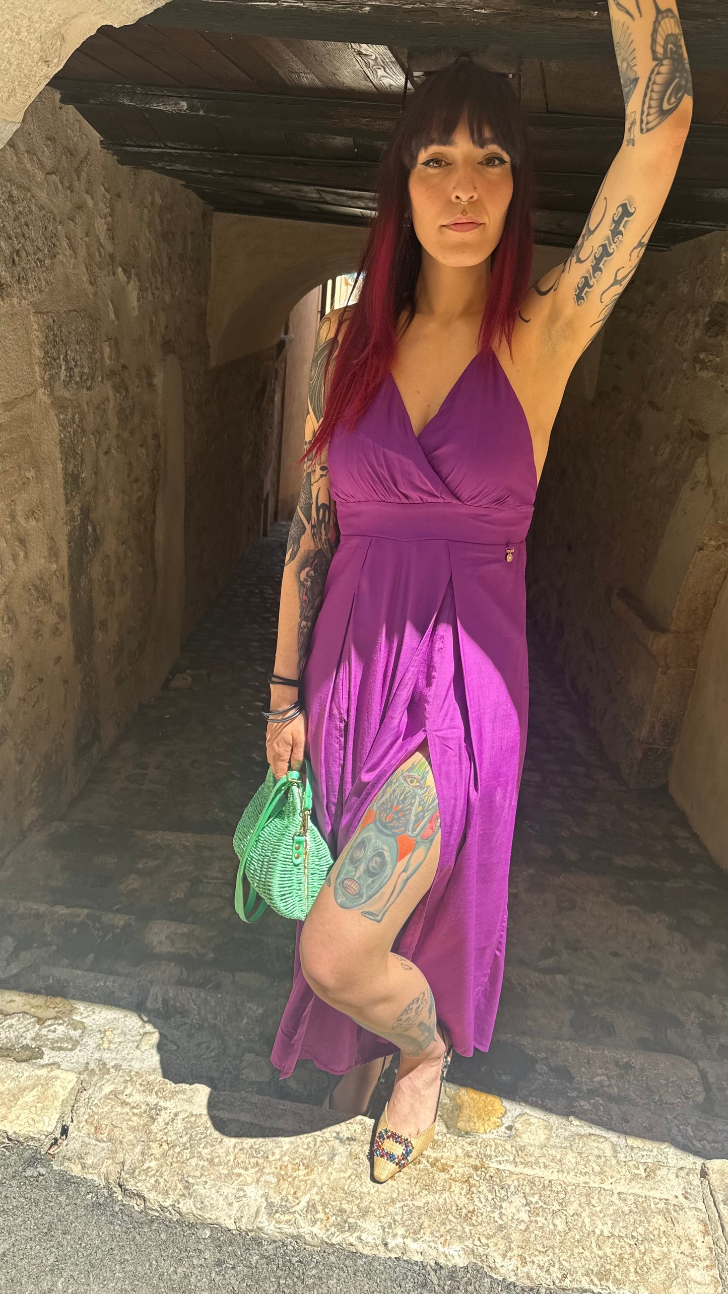 Tuta viola