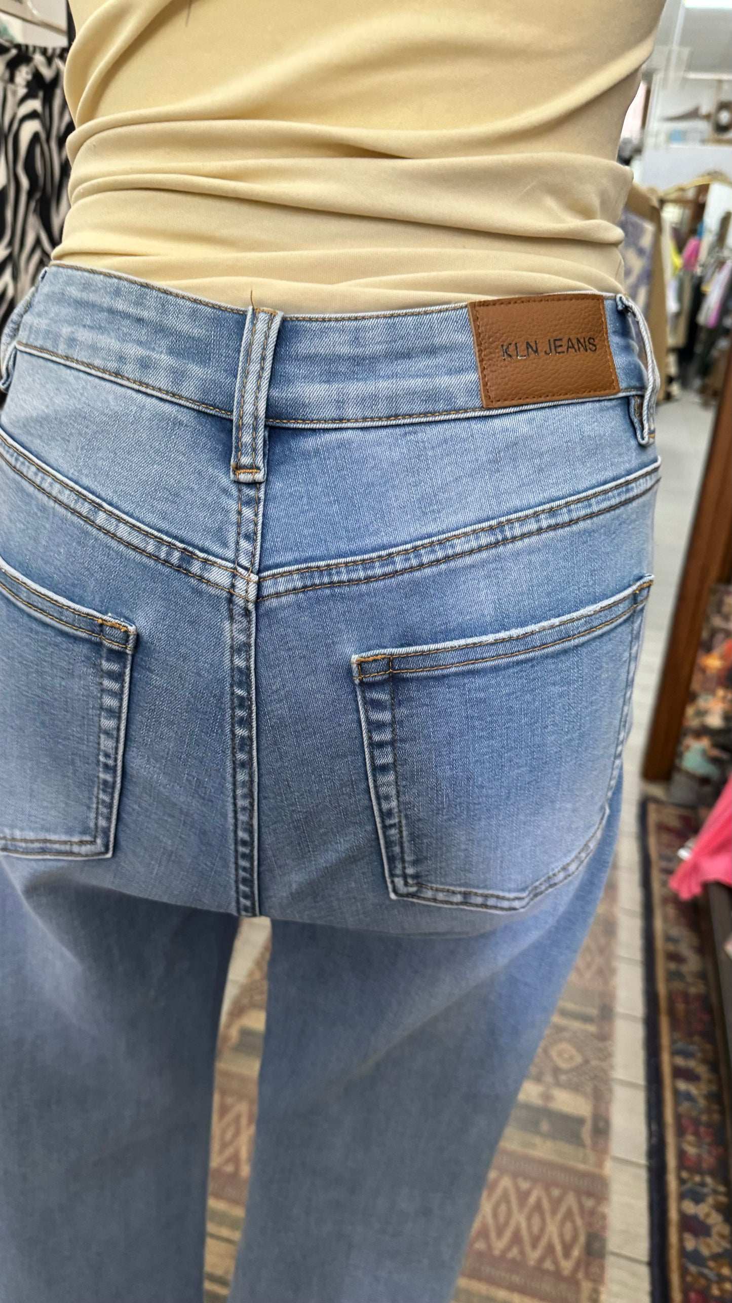 Jeans sfrangiato